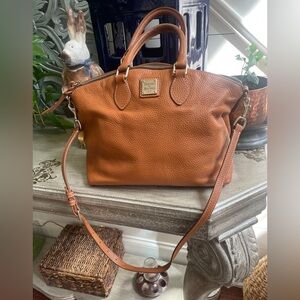 Classic Dooney & Bourke Caramel Leather shoulder/crossbody Satchel